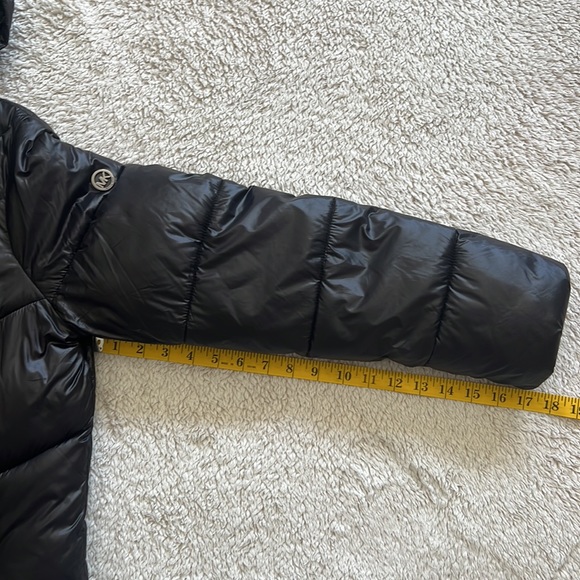 Michael Kors Women’s Black Hooded Puffer Jacket Size S - Picture 7 of 9